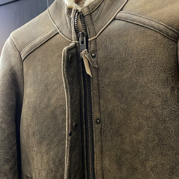 Genuine shearling coat in petite small - Picture 12 of 12